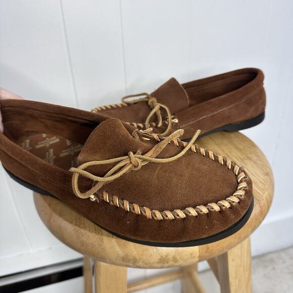 Minnetonka Suede Moccasins with Light Stitching - Picture 3 of 11